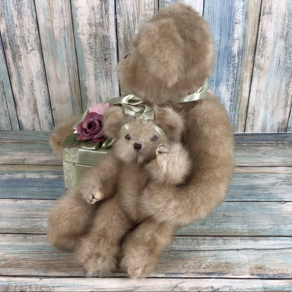 ❌❌SOLD❌❌The Bearington Bears “Mommy Hugs & Baby Snugs” - Picture 3 of 12